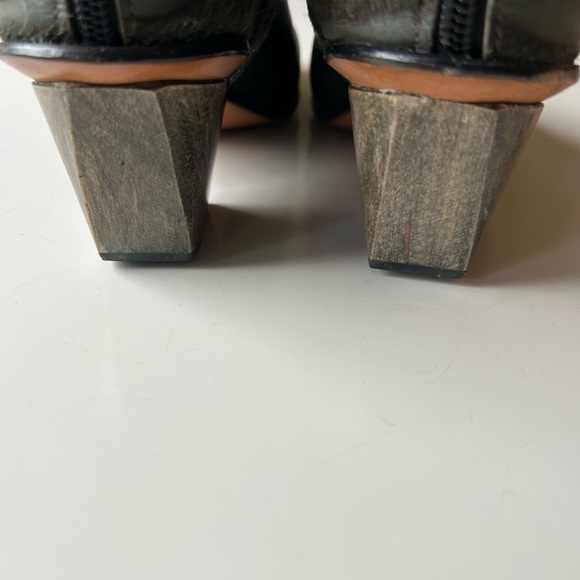 Cydwoq Handmade Silver Leather Zebra Hair Ankle Boots W/ Sculpted Heel - Picture 5 of 11